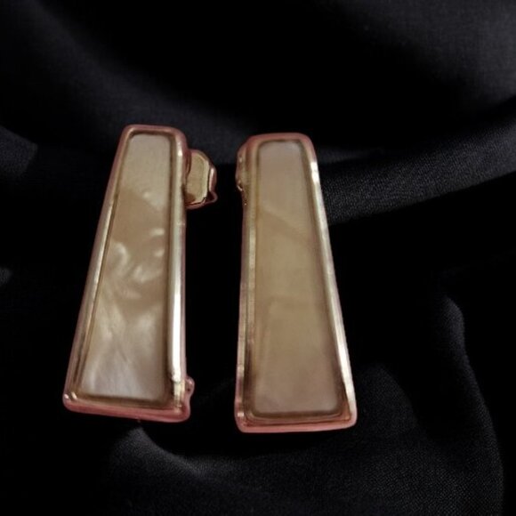 Vintage AVON Goldtone and Honey Yellow Geometric Stud Earrings - Picture 2 of 5